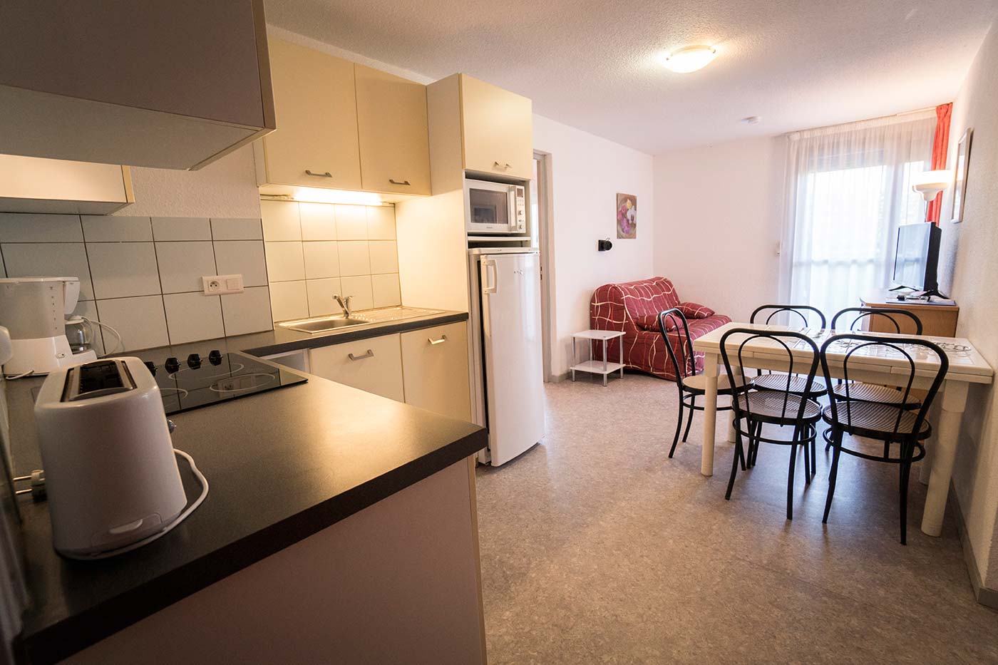 2-bedrooms first floor 1 to 6 persons