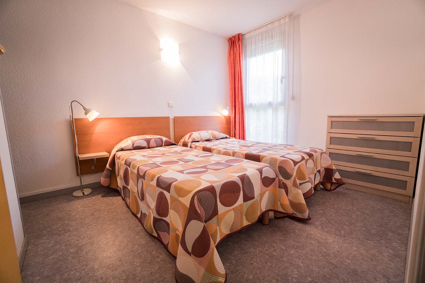 2-bedrooms ground floor 1 to 6 persons